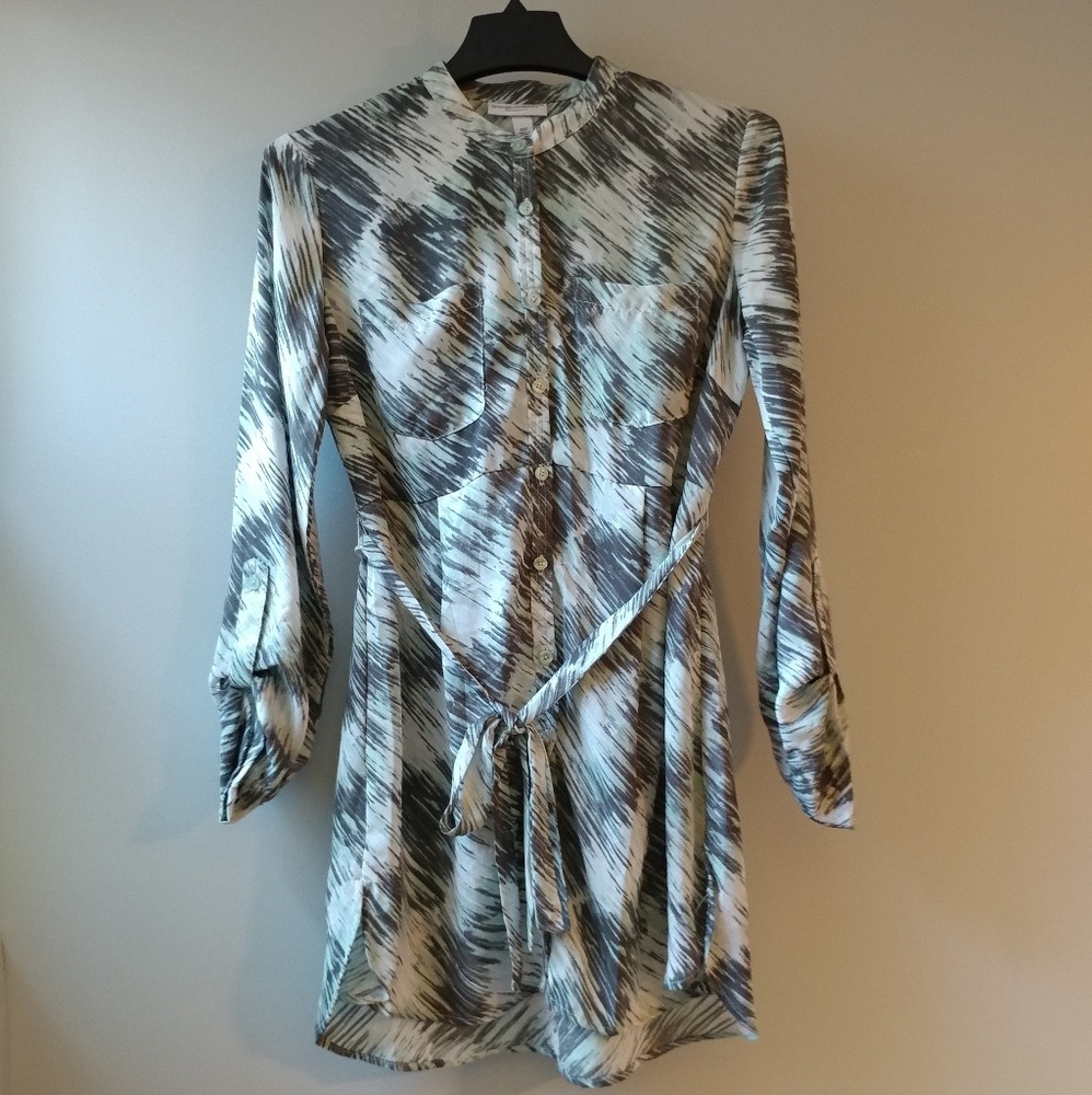 Liz Lange Mtny Mint + Gray button down blouse S